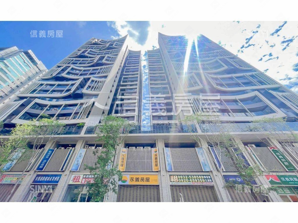 精銳大面寬樓店車潮人潮多房屋室內格局與周邊環境