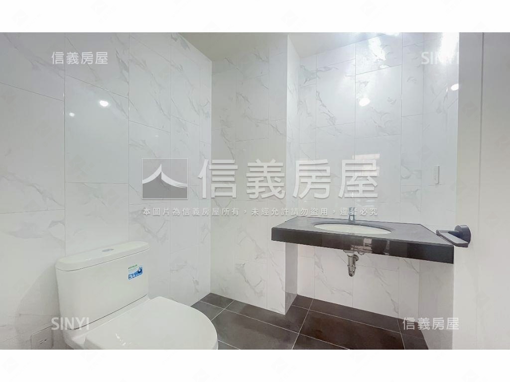 精銳大面寬樓店車潮人潮多房屋室內格局與周邊環境