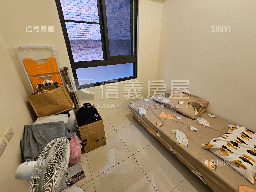 小資美妝雙面採光２房房屋室內格局與周邊環境