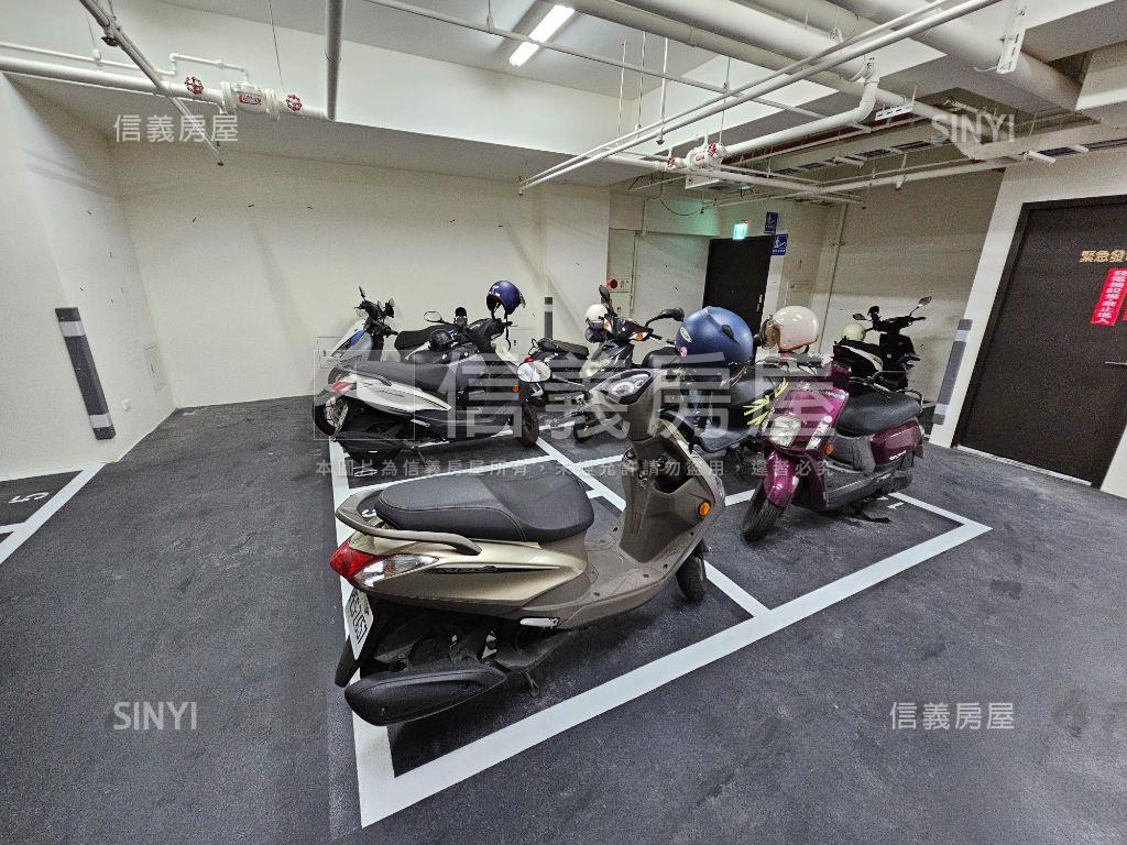 小資美妝雙面採光２房房屋室內格局與周邊環境