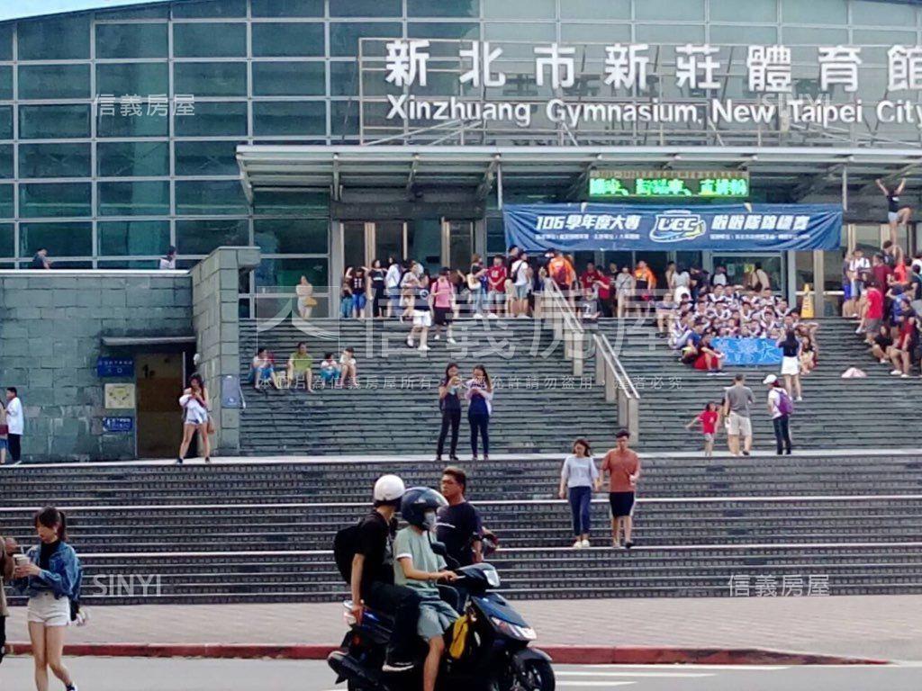 小資美妝雙面採光２房房屋室內格局與周邊環境