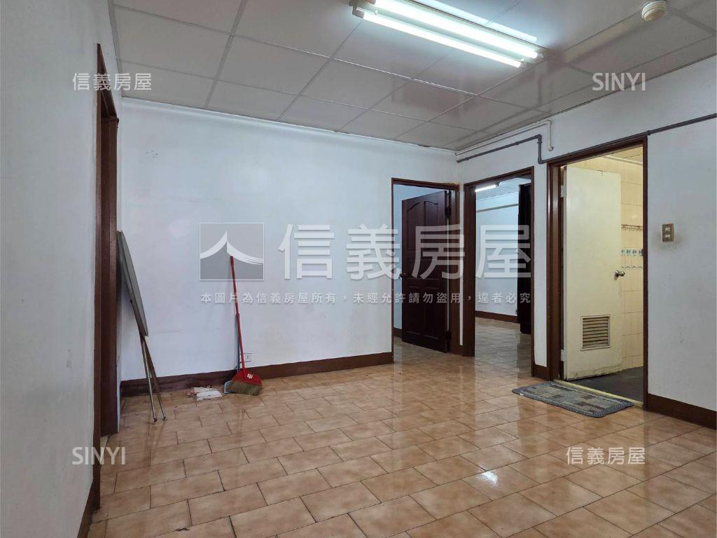 三多商圈高樓景觀三房房屋室內格局與周邊環境