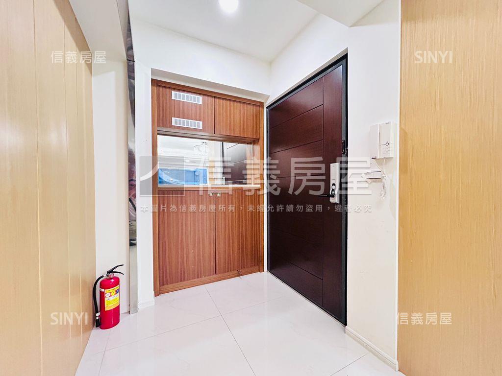 榮星花園御庭裝潢美三房房屋室內格局與周邊環境