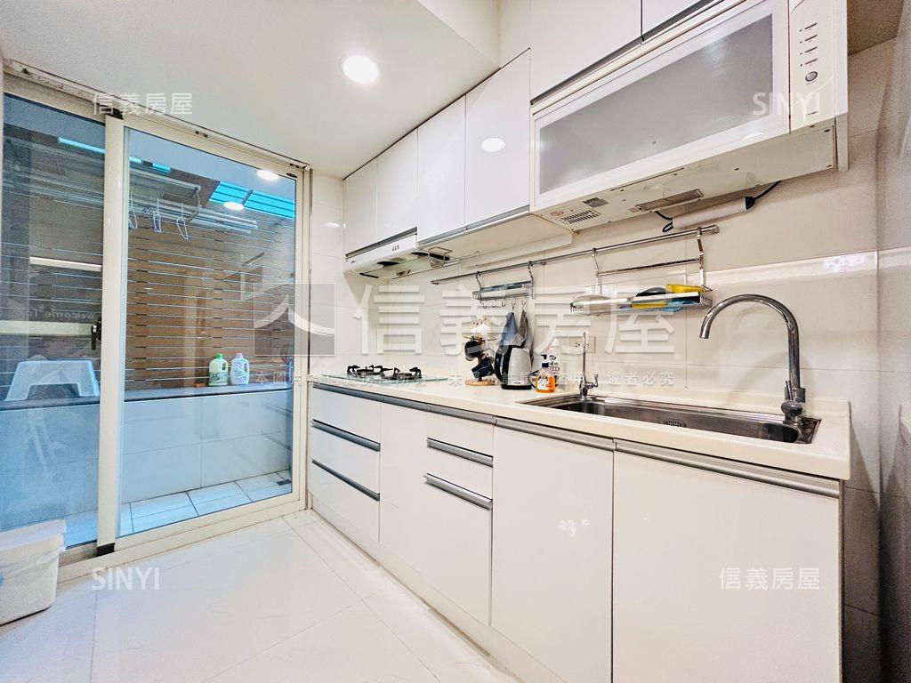 榮星花園御庭裝潢美三房房屋室內格局與周邊環境