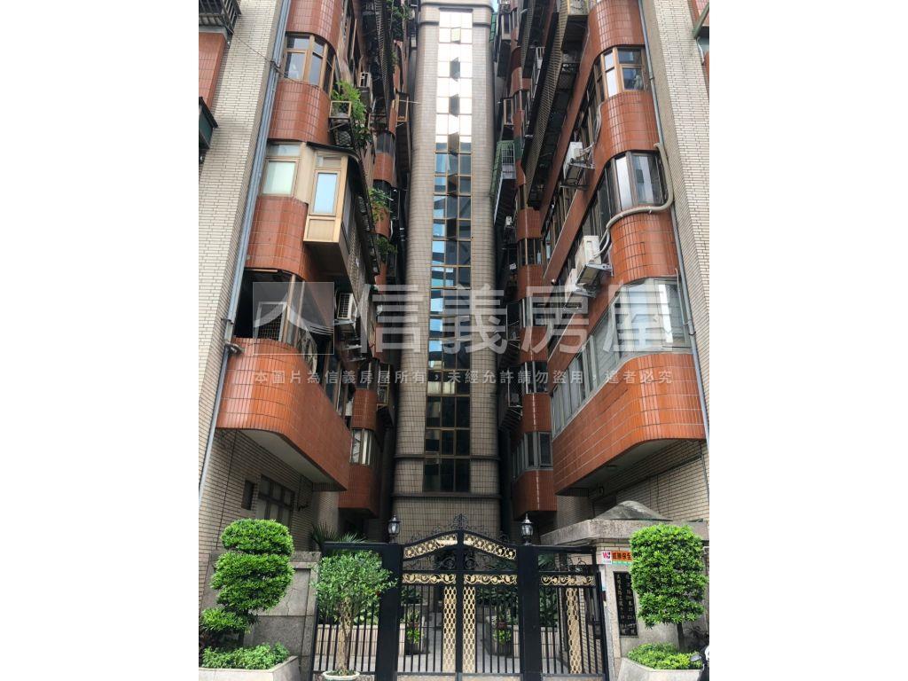榮星花園御庭裝潢美三房房屋室內格局與周邊環境