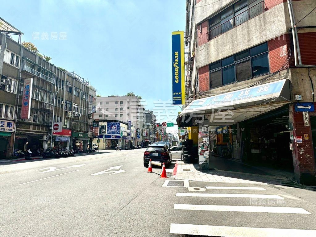 正吉林路金店面４房屋室內格局與周邊環境