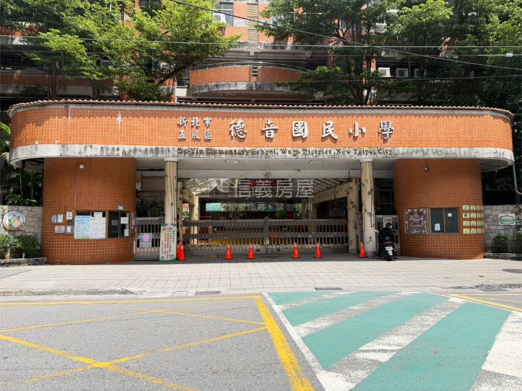 精美２＋１大空間華廈房屋室內格局與周邊環境