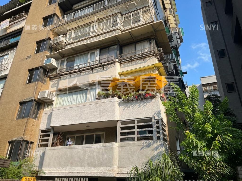 專任日光優美電梯大三房房屋室內格局與周邊環境