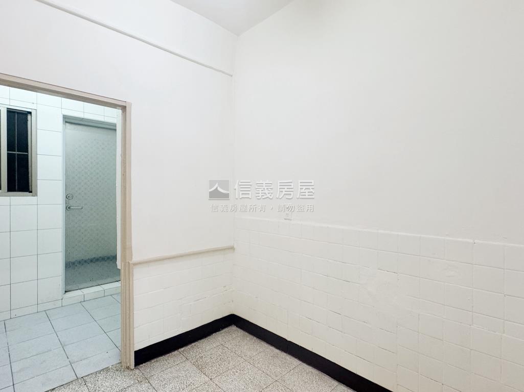 漢生東路透天房屋室內格局與周邊環境