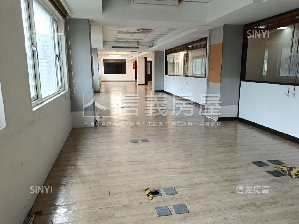 松江長安角間辦公房屋室內格局與周邊環境