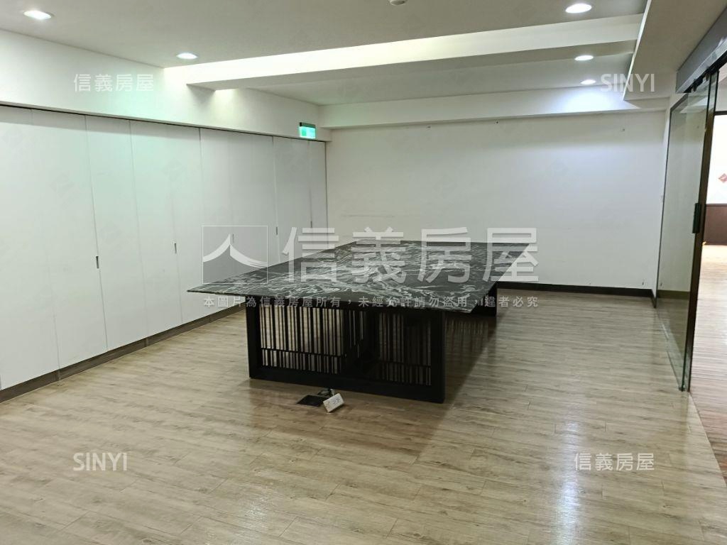 松江長安角間辦公房屋室內格局與周邊環境