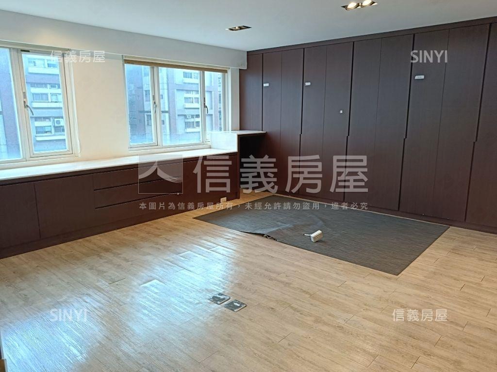 松江長安角間辦公房屋室內格局與周邊環境