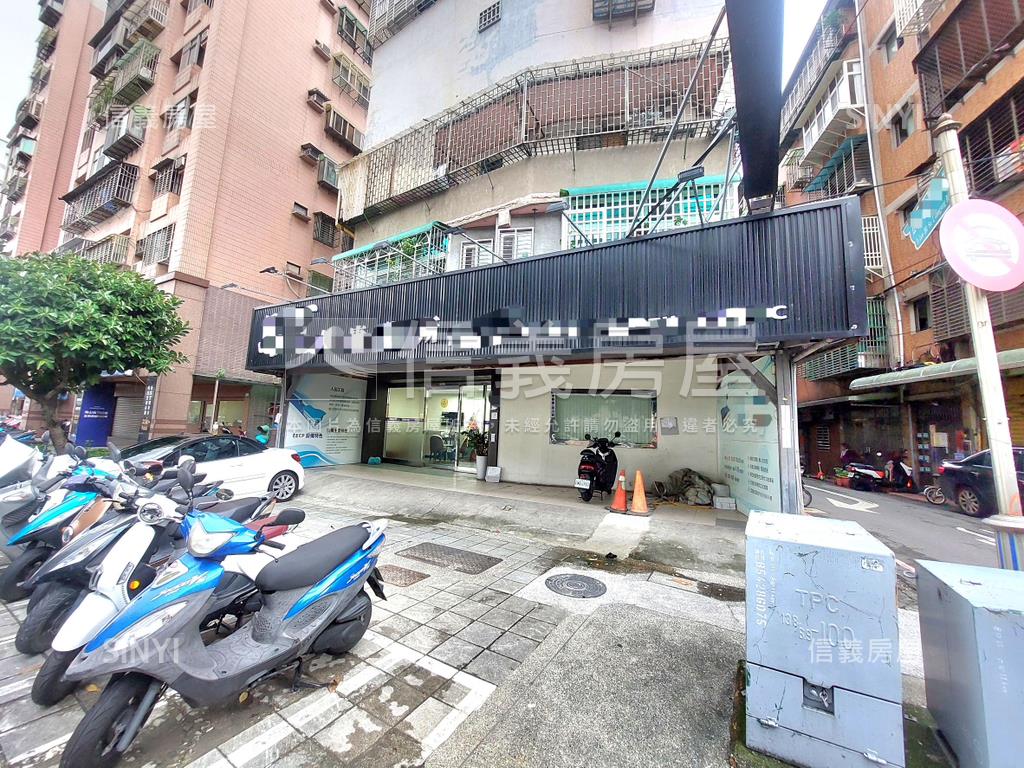 中華路面寬【三角窗店面】房屋室內格局與周邊環境