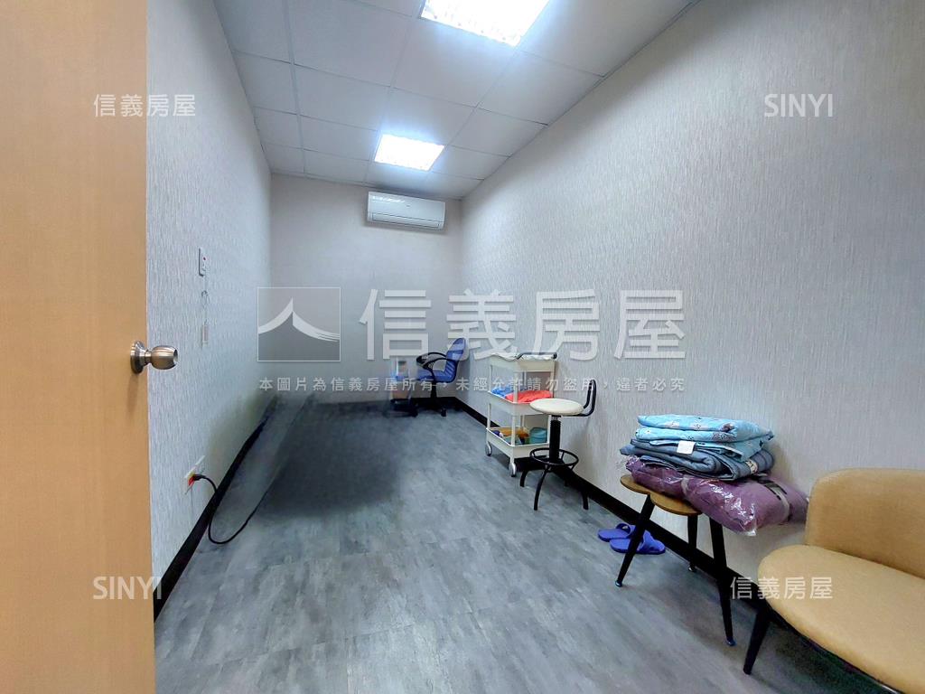 中華路面寬【三角窗店面】房屋室內格局與周邊環境