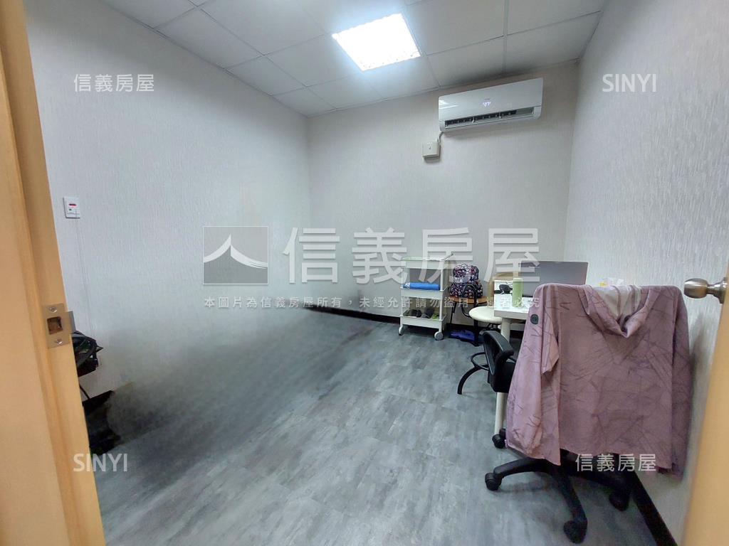 中華路面寬【三角窗店面】房屋室內格局與周邊環境