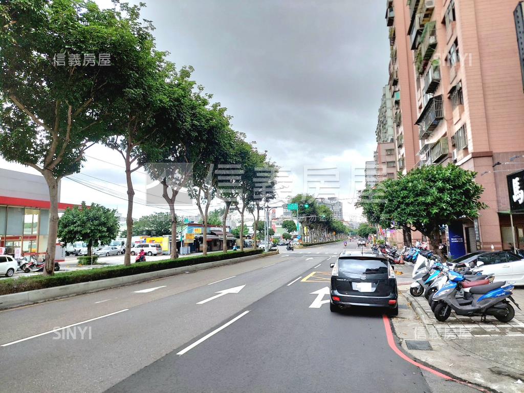 中華路面寬【三角窗店面】房屋室內格局與周邊環境