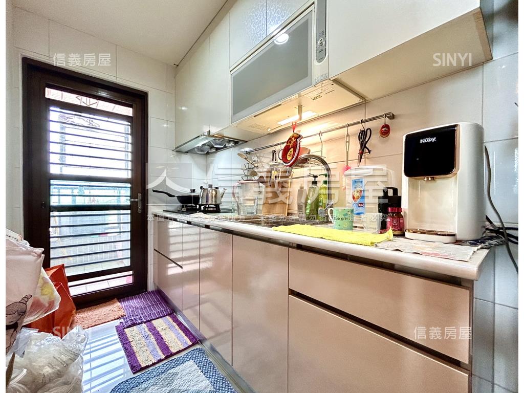 水晶鑽小資成家三房平車房屋室內格局與周邊環境