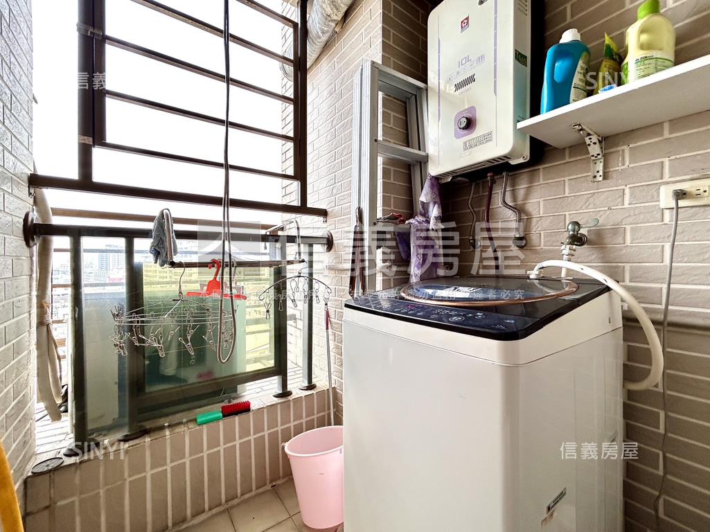 水晶鑽小資成家三房平車房屋室內格局與周邊環境