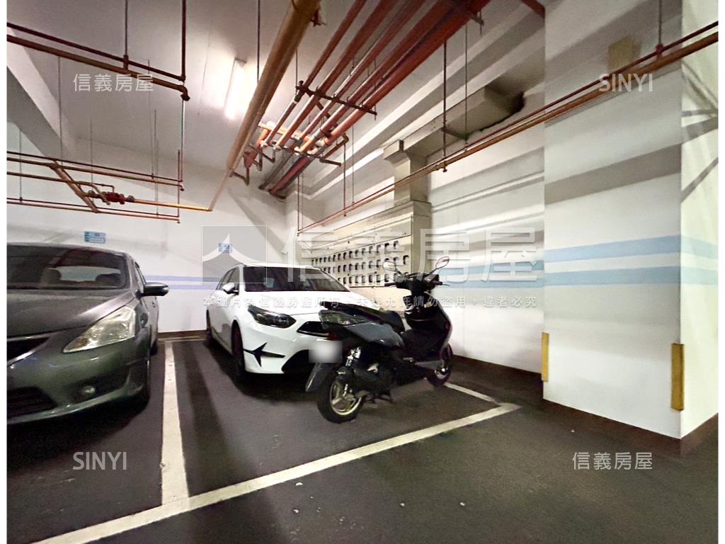 水晶鑽小資成家三房平車房屋室內格局與周邊環境