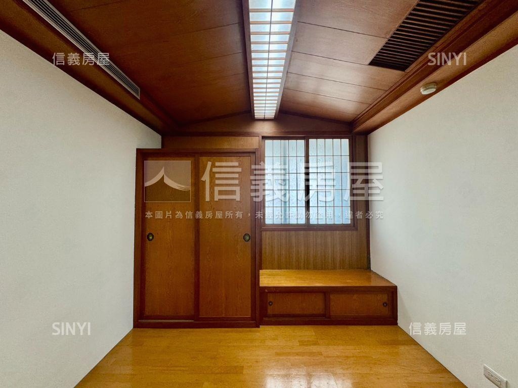 絕．當代紀念座三房雙平車房屋室內格局與周邊環境