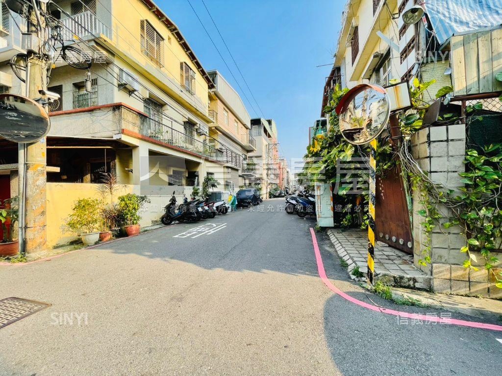 逢甲通透活巷大透天房屋室內格局與周邊環境