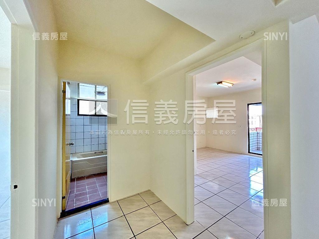 近五權車站三房房屋室內格局與周邊環境