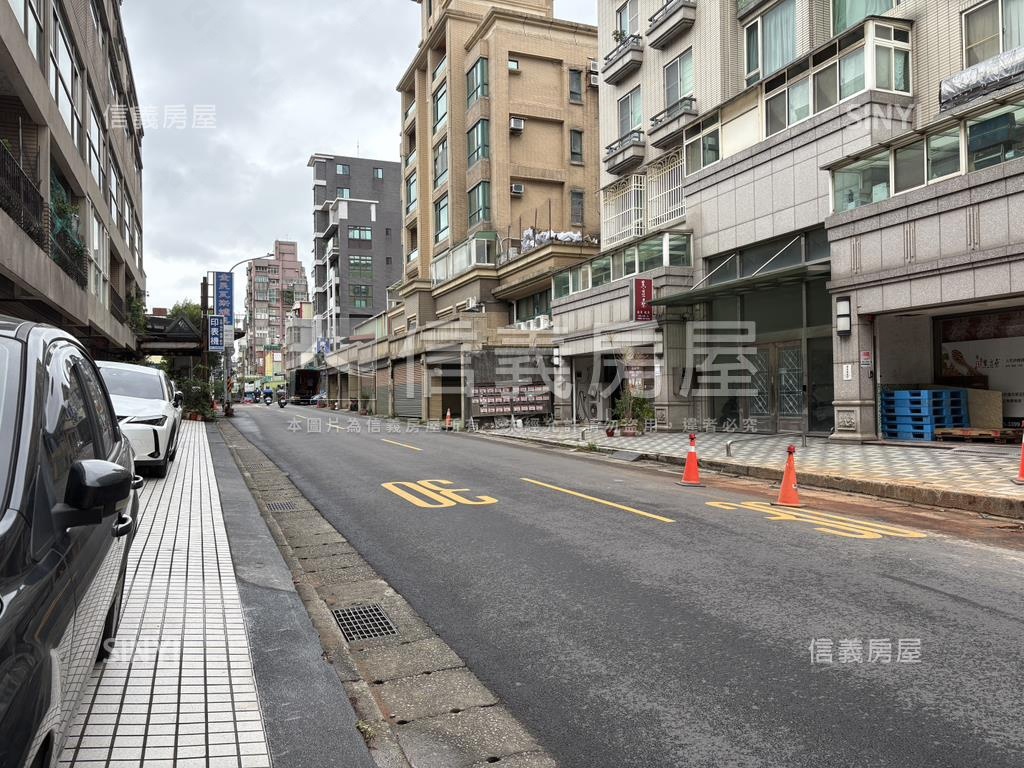 文華國小旁鄰路透天房屋室內格局與周邊環境