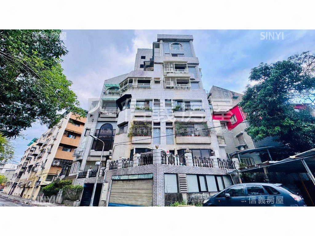 大空間雙溪官邸綠景車位房屋室內格局與周邊環境