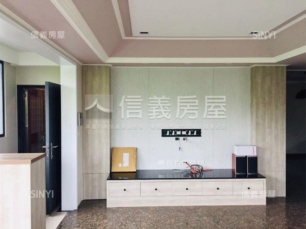 大空間雙溪官邸綠景車位房屋室內格局與周邊環境