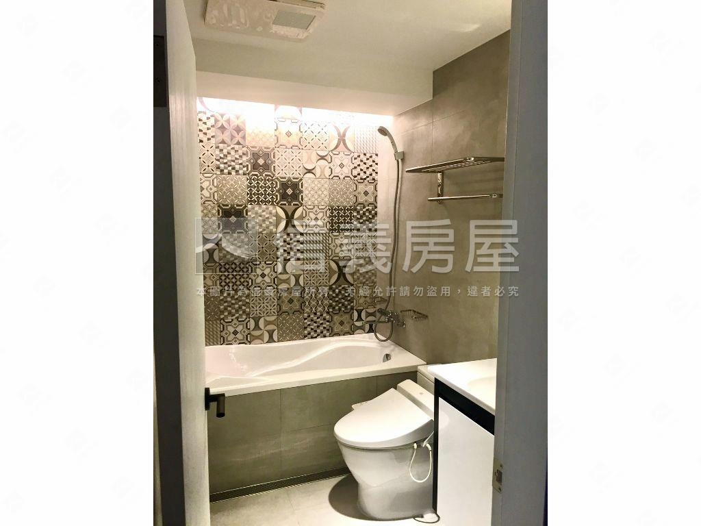 大空間雙溪官邸綠景車位房屋室內格局與周邊環境