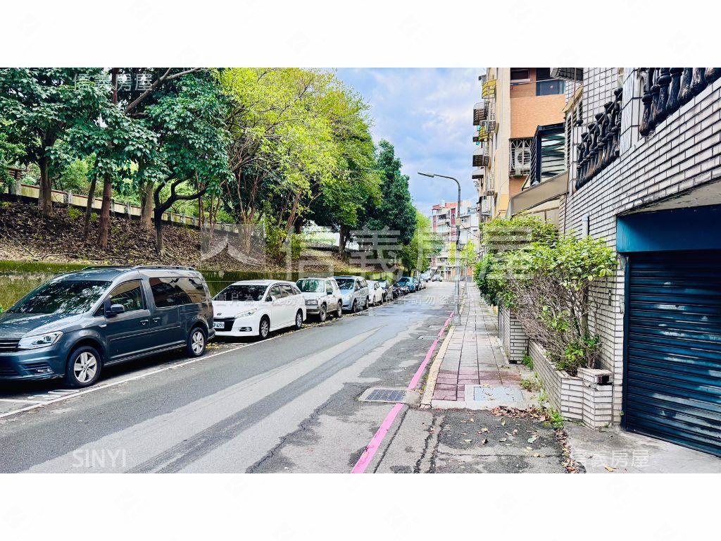 大空間雙溪官邸綠景車位房屋室內格局與周邊環境