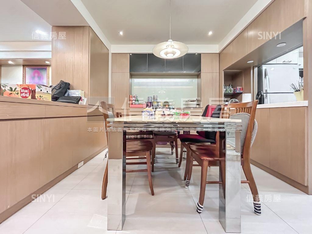 近民生圓環精美三房車位房屋室內格局與周邊環境