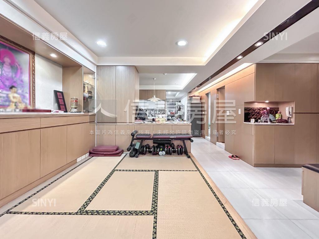 近民生圓環精美三房車位房屋室內格局與周邊環境