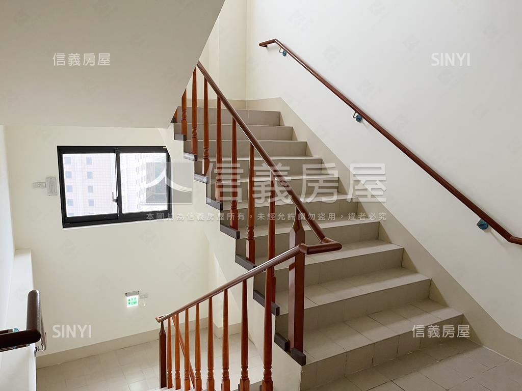 台北京城兩房平移車位房屋室內格局與周邊環境