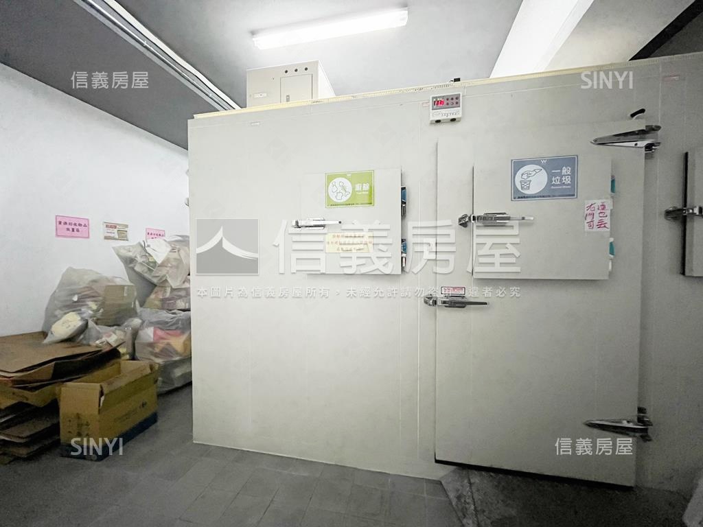 台北京城兩房平移車位房屋室內格局與周邊環境