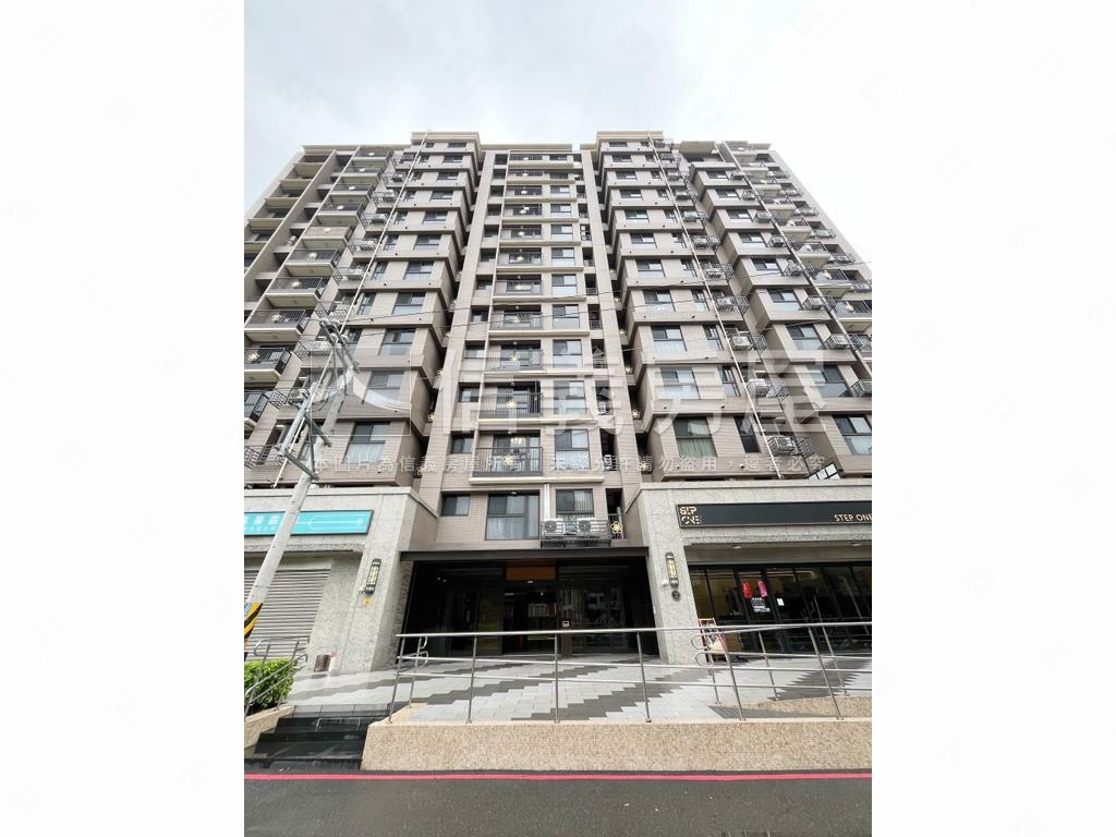 台北京城兩房平移車位房屋室內格局與周邊環境