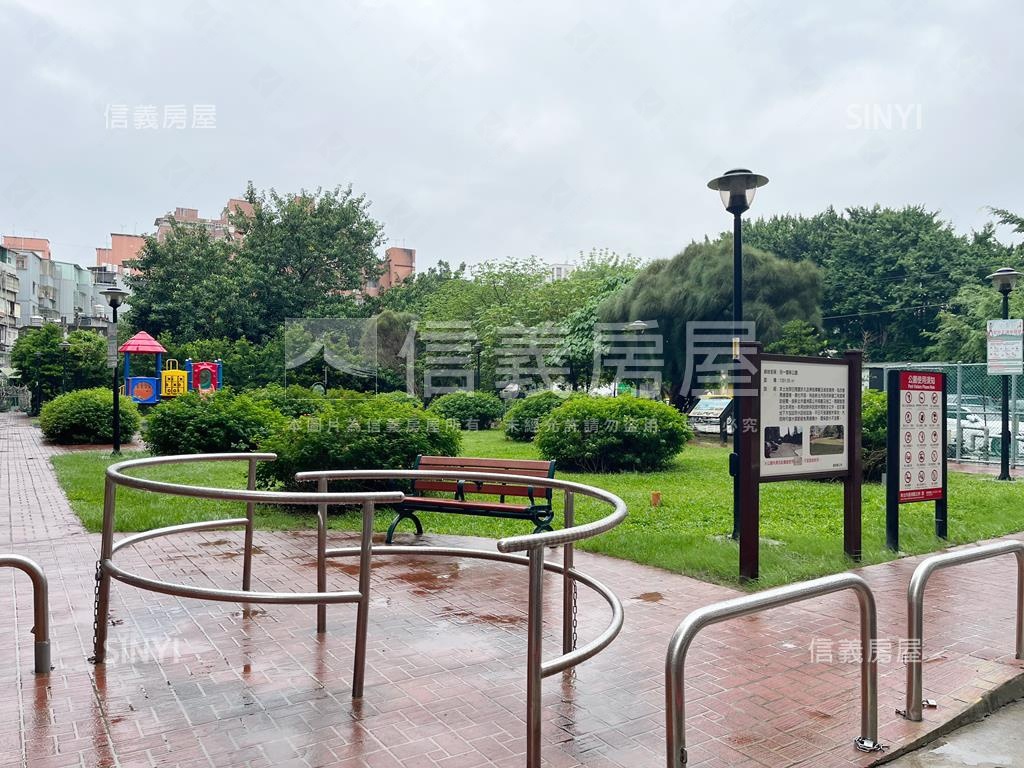 台北京城兩房平移車位房屋室內格局與周邊環境