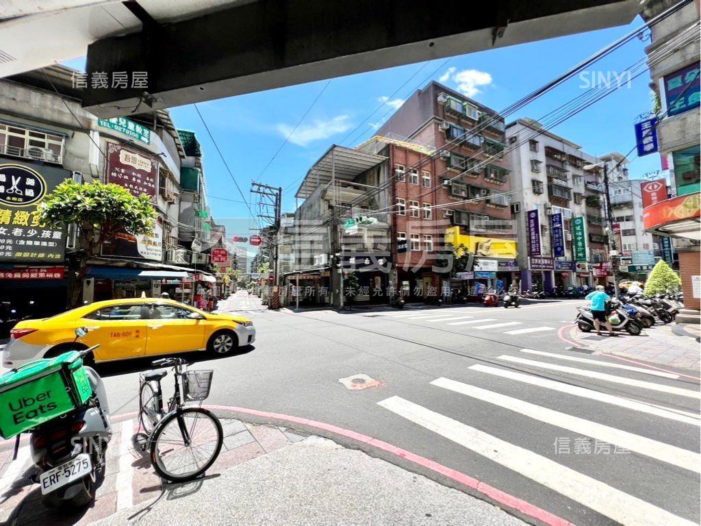 正竹林路稀有透天房屋室內格局與周邊環境