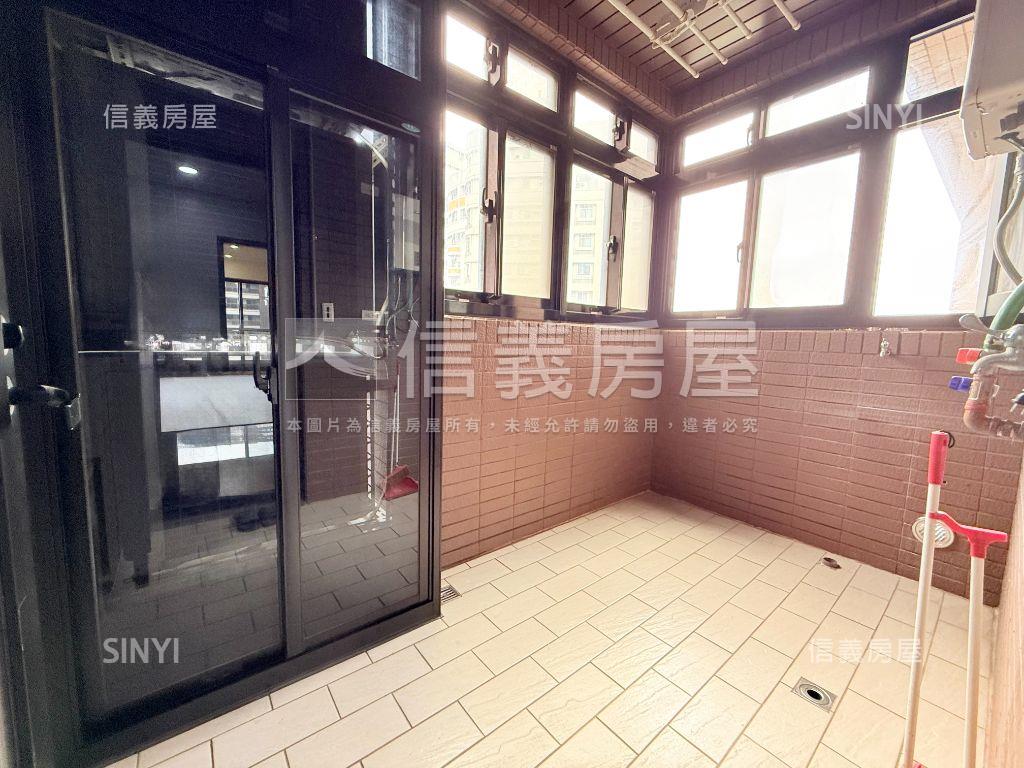 龍騰富御大三房車位房屋室內格局與周邊環境