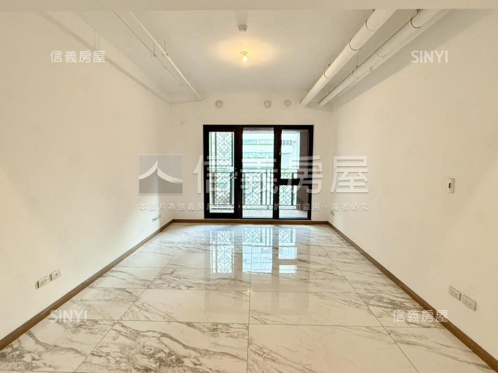 全新落成小巨蛋精品宅房屋室內格局與周邊環境