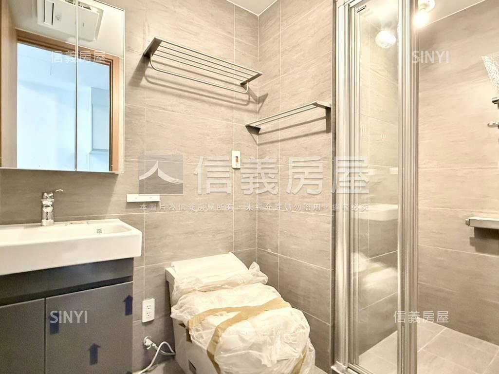 全新落成小巨蛋精品宅房屋室內格局與周邊環境