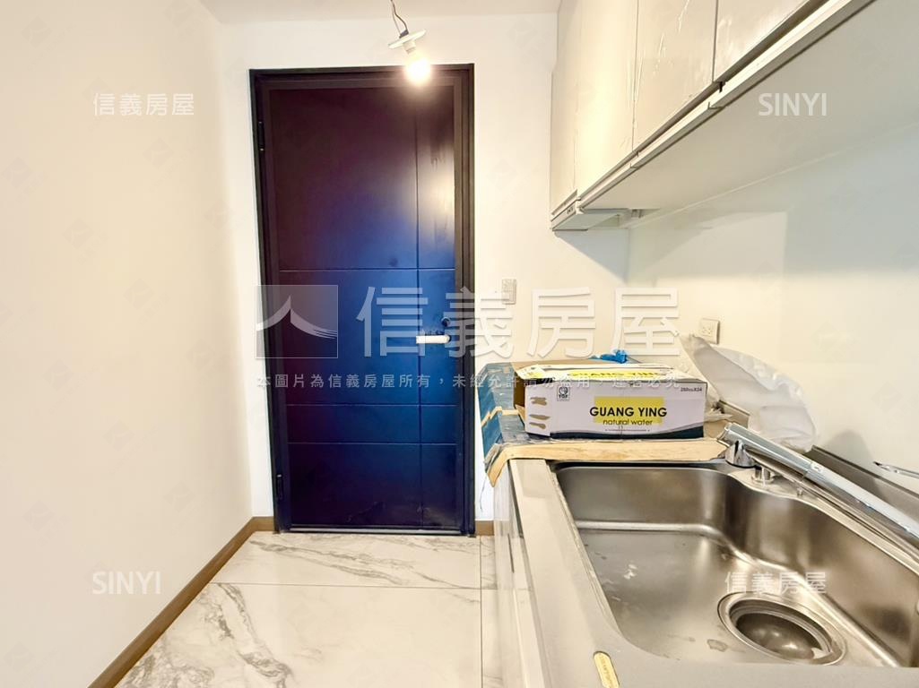 全新落成小巨蛋精品宅房屋室內格局與周邊環境