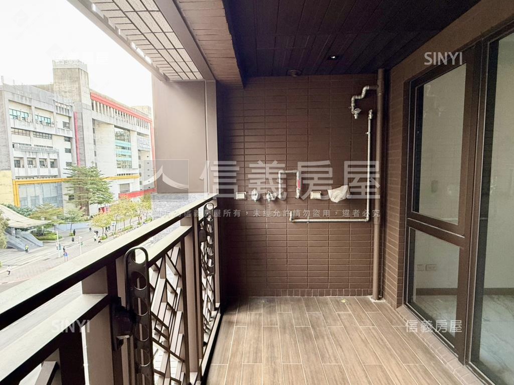 全新落成小巨蛋精品宅房屋室內格局與周邊環境