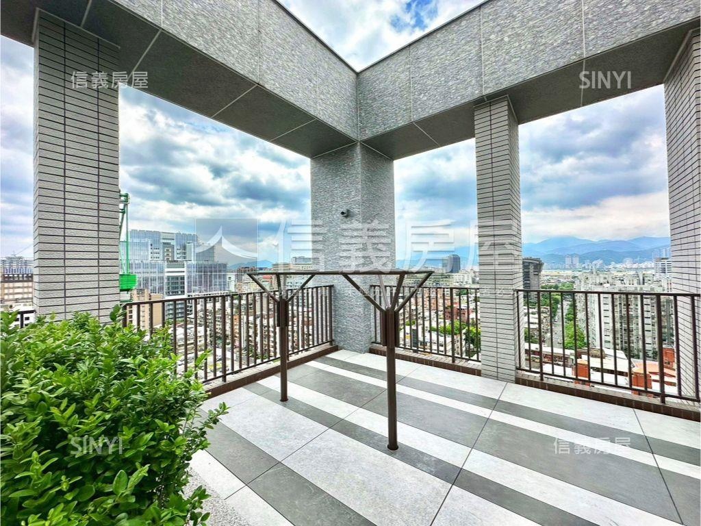 全新落成小巨蛋精品宅房屋室內格局與周邊環境