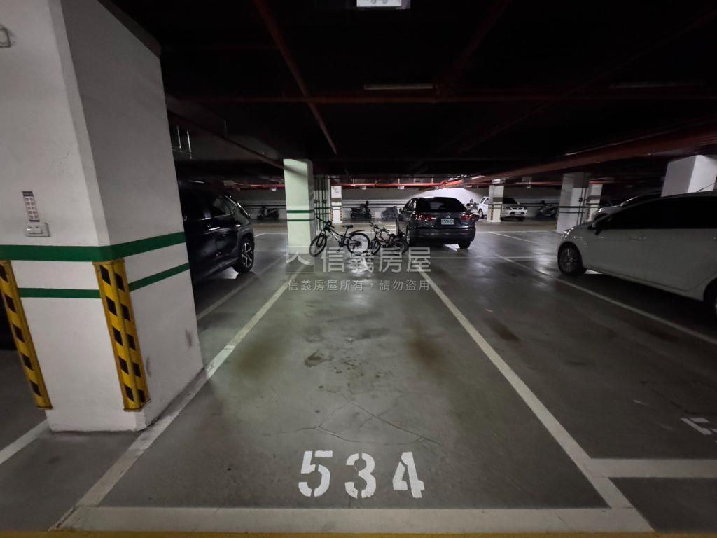 ＭＭ２１高樓三房雙車位房屋室內格局與周邊環境