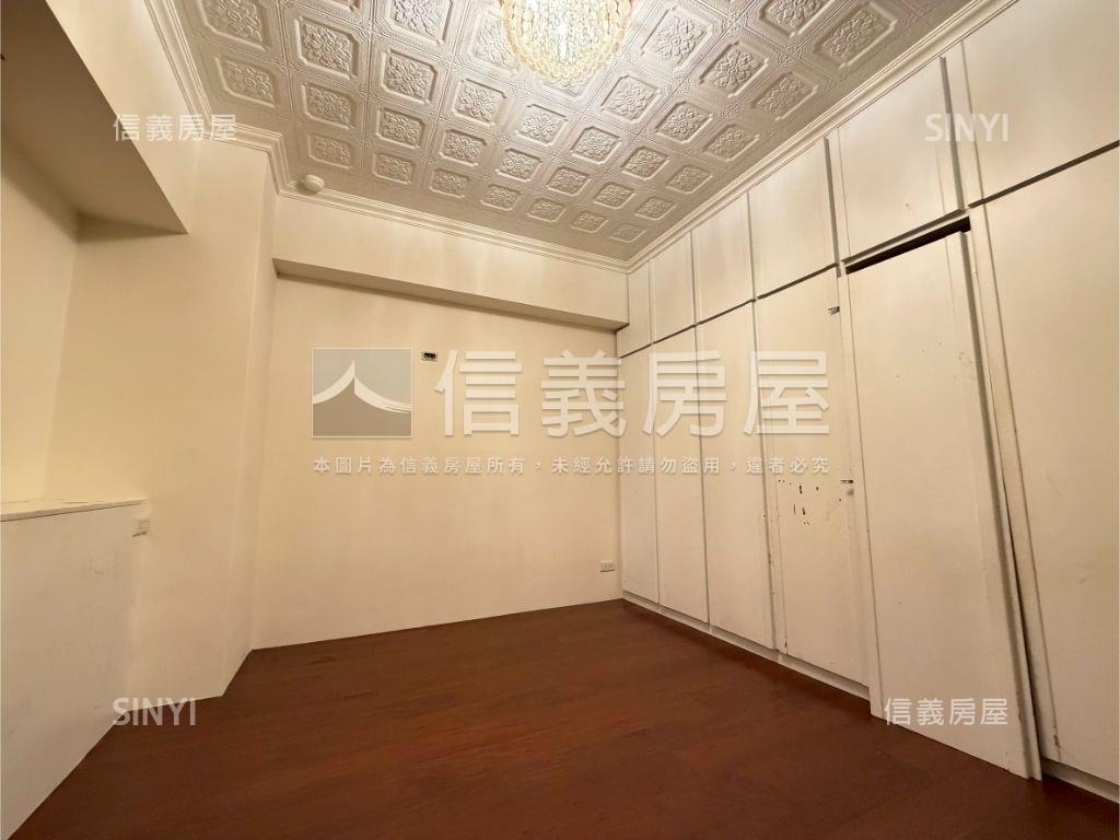 要上順風車囉房屋室內格局與周邊環境