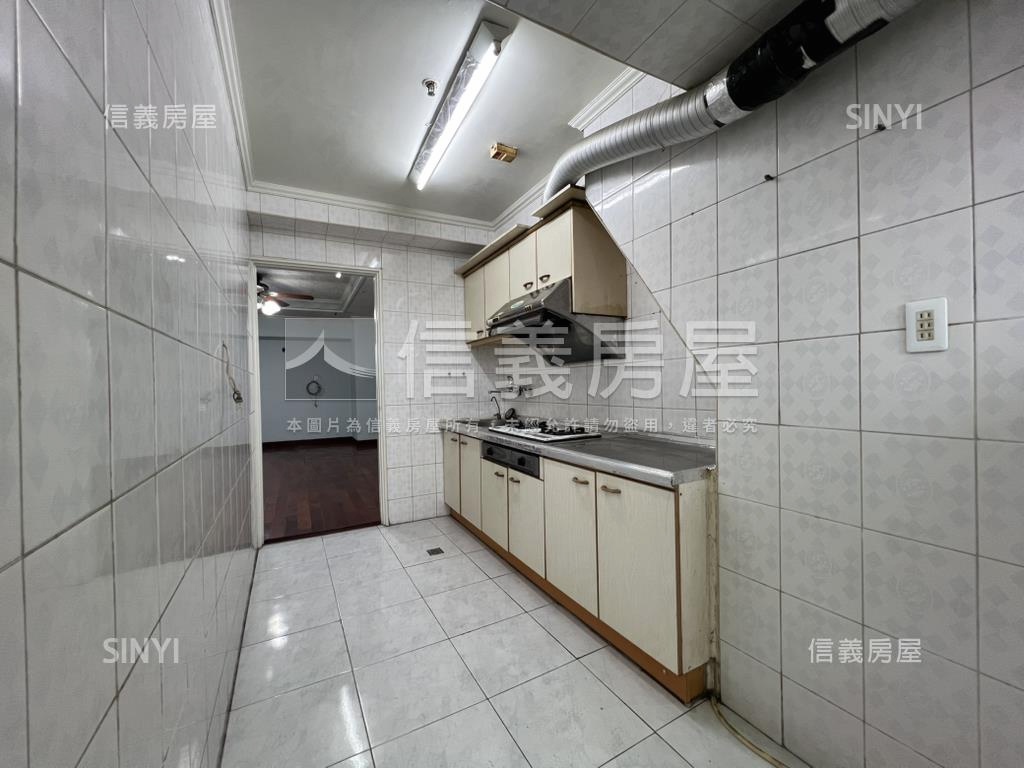 近南紡景觀三房附平車房屋室內格局與周邊環境