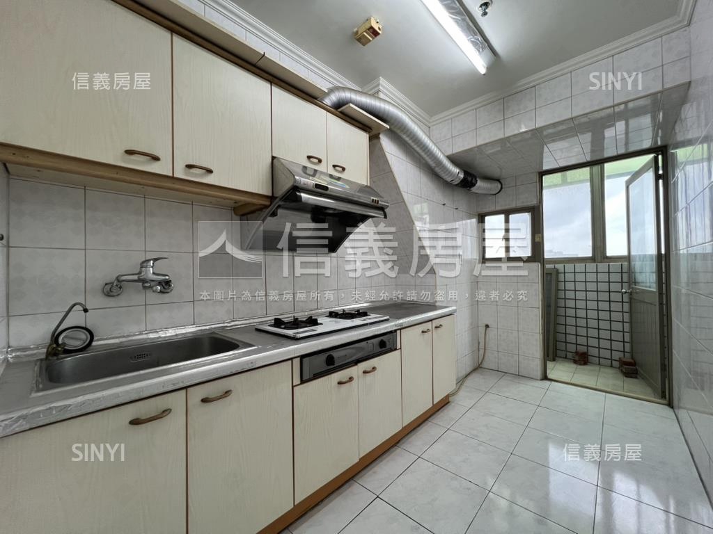 近南紡景觀三房附平車房屋室內格局與周邊環境
