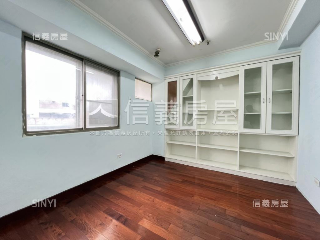 近南紡景觀三房附平車房屋室內格局與周邊環境