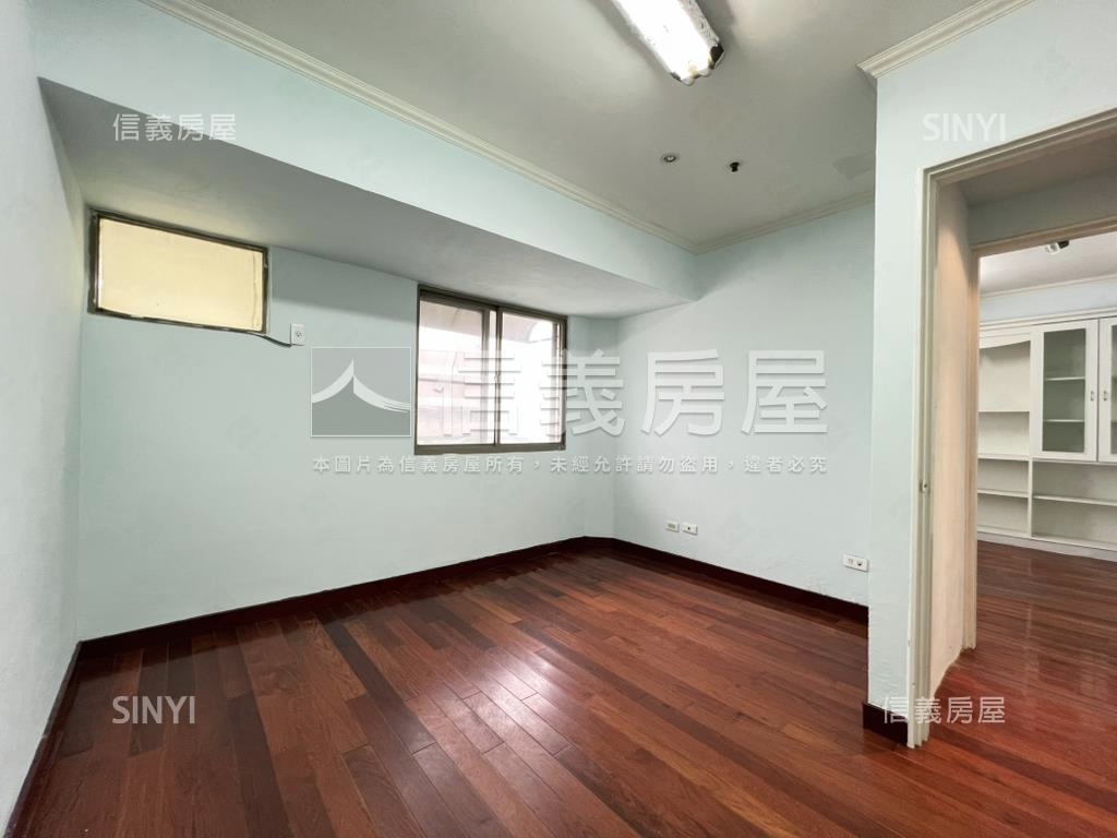 近南紡景觀三房附平車房屋室內格局與周邊環境